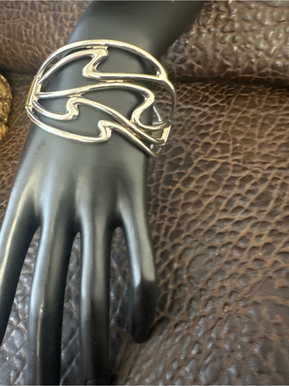 Silver Open Wave Cuff Bracelet - Women's Accessory
